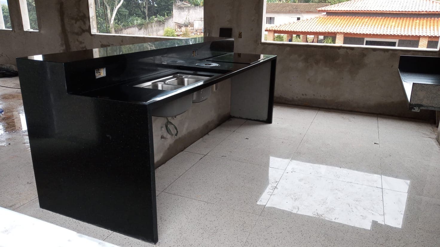 Bancada gourmet em meia esquadria.